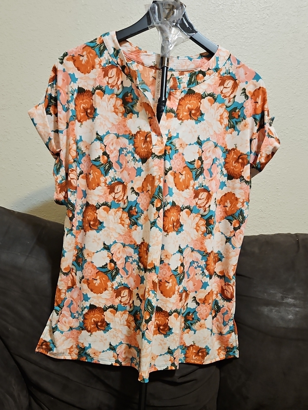 Scarlett Floral Split-Neck Short Sleeve Top - Peach & Teal